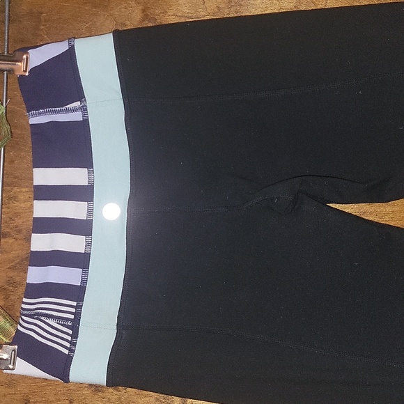 Lululemon Figure Flattering Yoga Pants Reversible Small - Picture 6 of 10